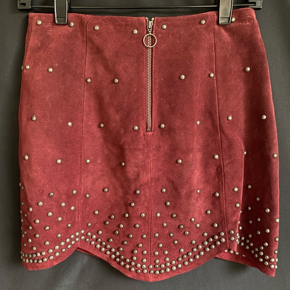 Free People studded burgundy suede skirt - Picture 2 of 3